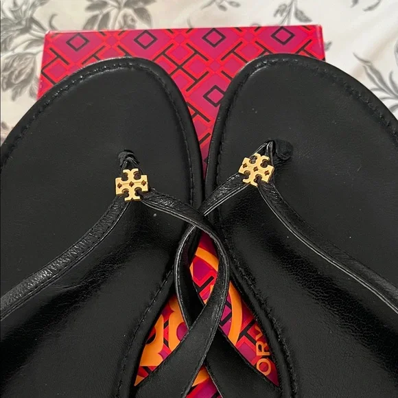 Tory Burch Women's Capri Leather Flip Flop Sandals Sz 8 - Picture 4 of 6